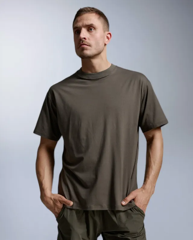 2xu-motion-oversized-tencel-t-shirt-flint-herren image 1