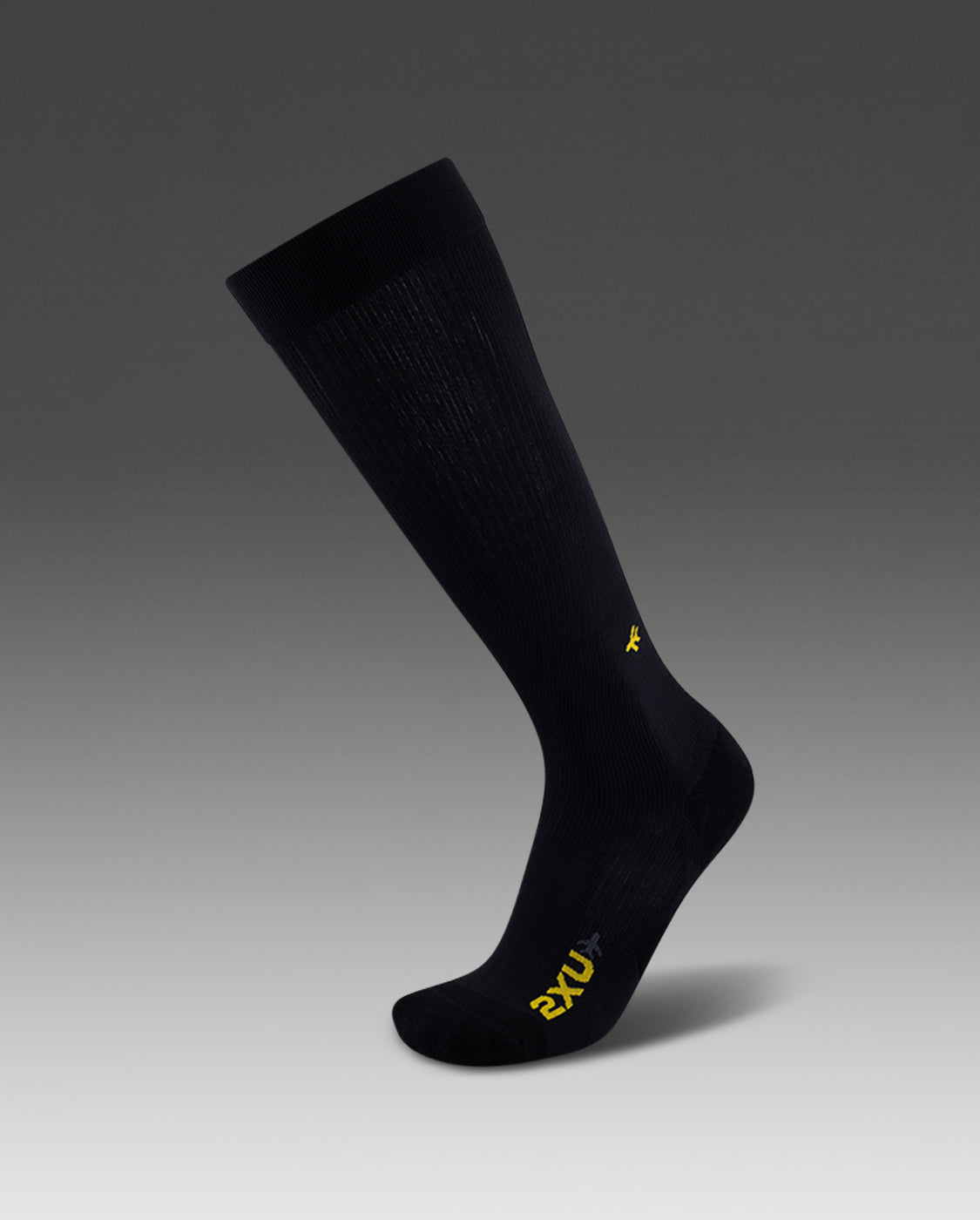2xu-flight-compression-socks-unisex-schwarz-kompression image 1