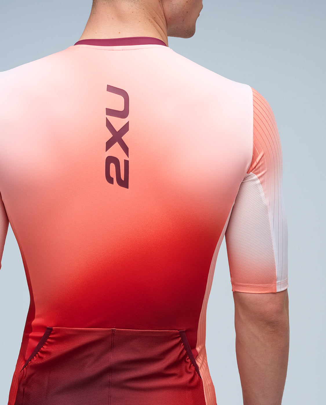 2xu-aero-tri-sleeved-top-heatwave-triathlon-herren image 3