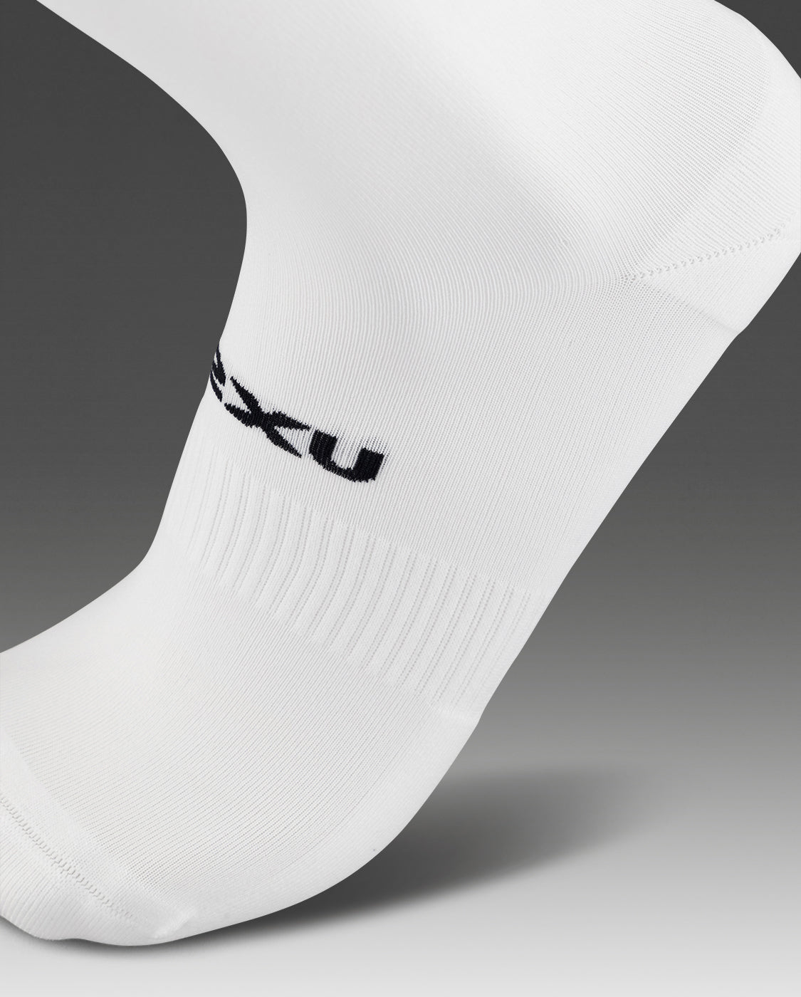 2xu-24-7-crew-socken-wei-3-pack-unisex image 3