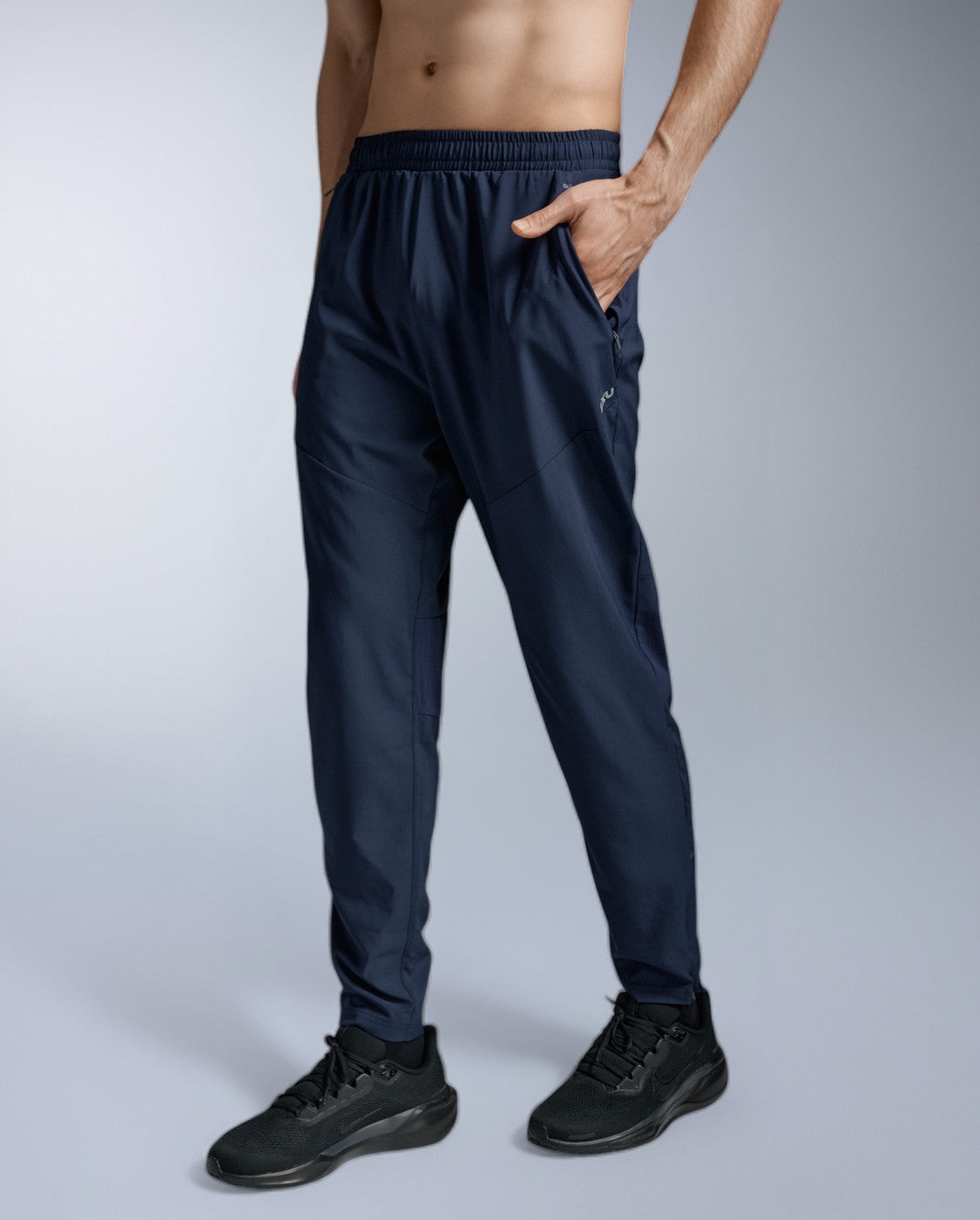2xu-aero-woven-jogger-laufhose-herren-midnight-reflective image 2