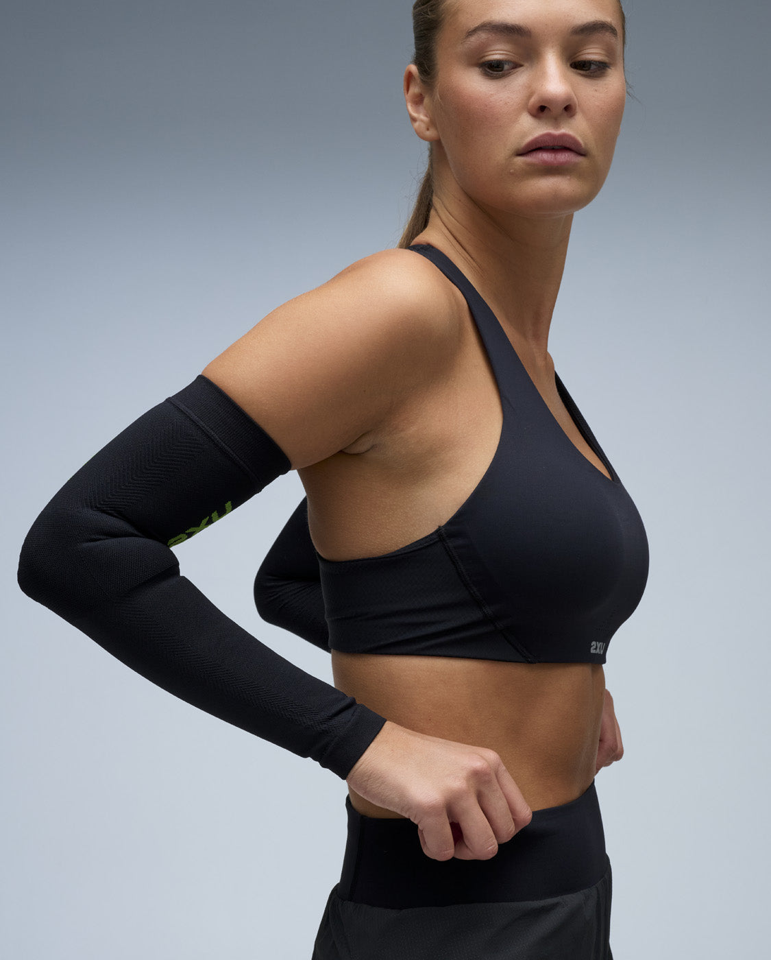 2xu-recovery-flex-arm-sleeves-fir-armsleeves-schwarz image 5