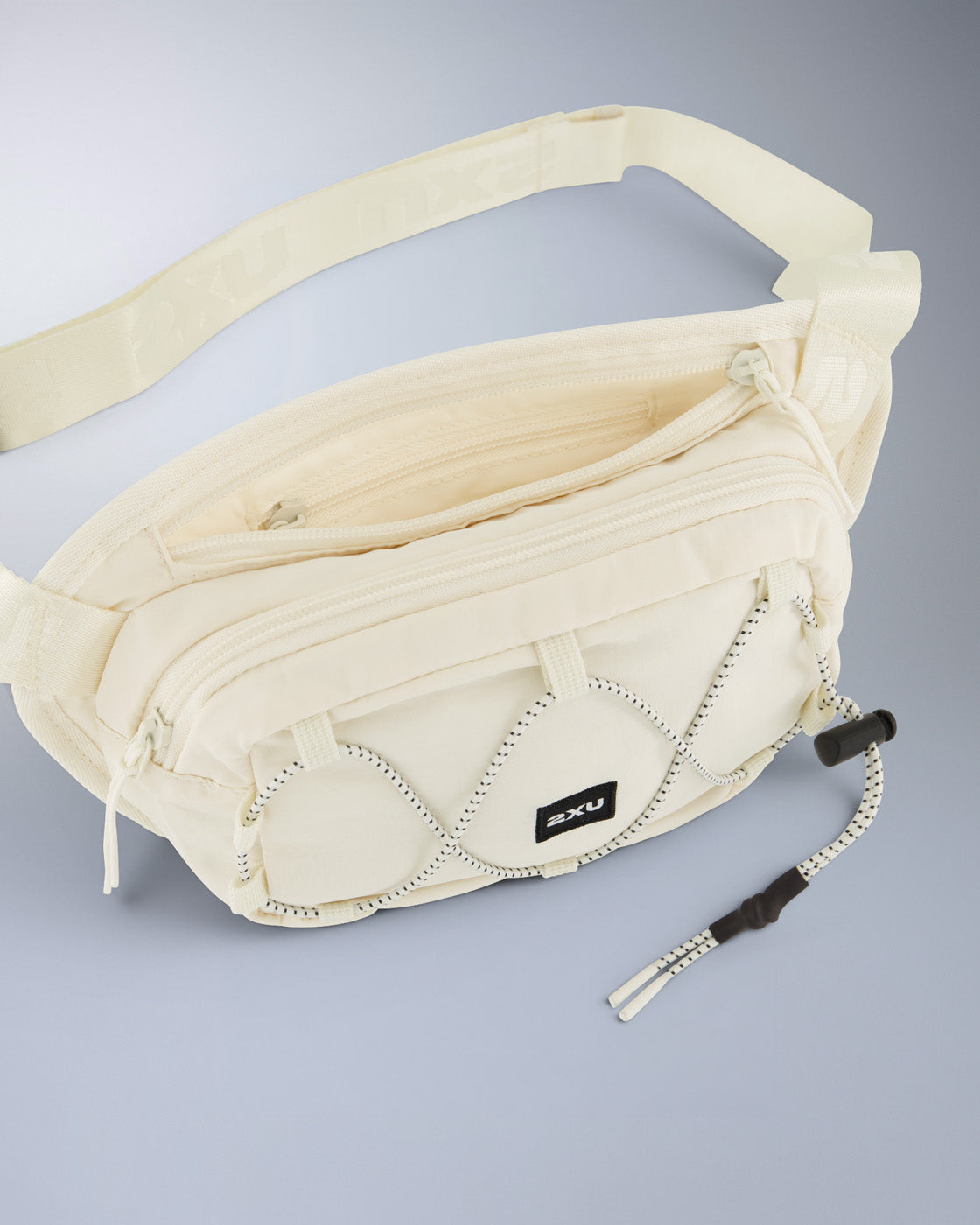 2xu-swim-race-cross-body-bag-umh-ngetasche-chalk-wasserabweisend image 3