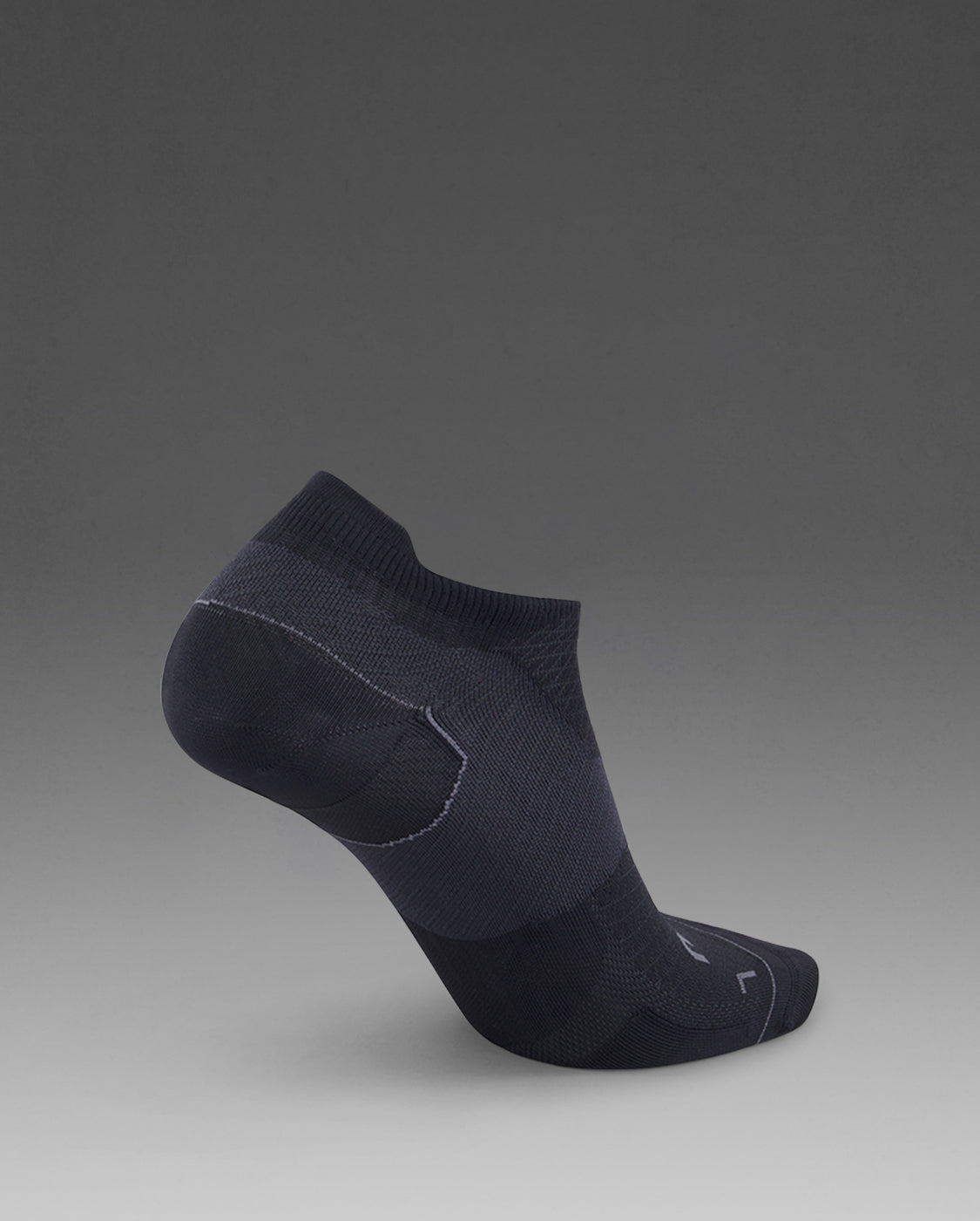 2xu-vectr-ultralight-no-show-socken-schwarz image 2