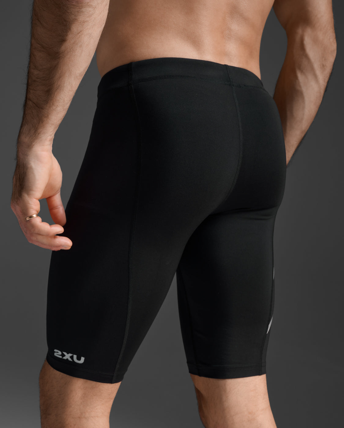 2xu-core-compression-shorts-kompressionsshorts-schwarz-herren image 5