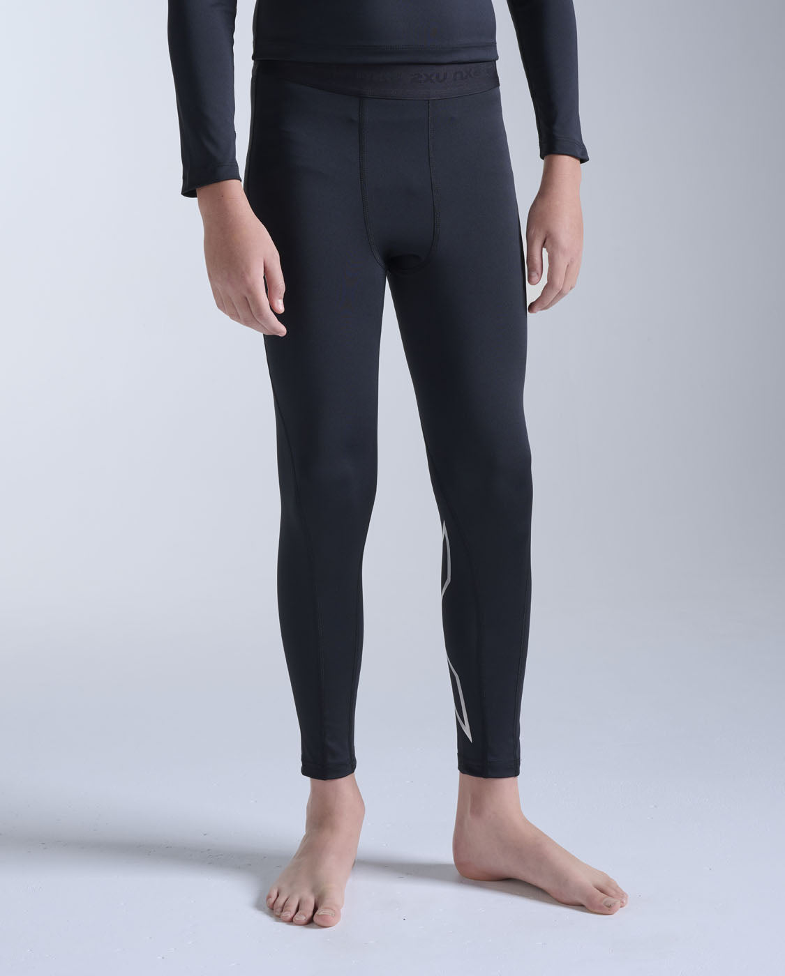 2xu-core-boys-compression-tights-schwarz-full-length image 6