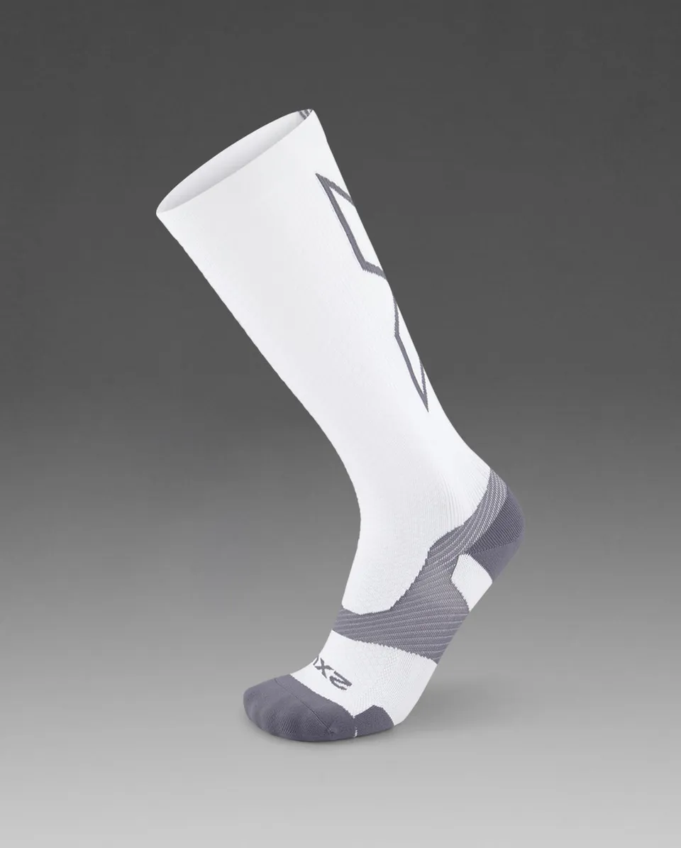 2xu-vectr-light-cushion-full-length-kompressionssocken-wei-grau image 1