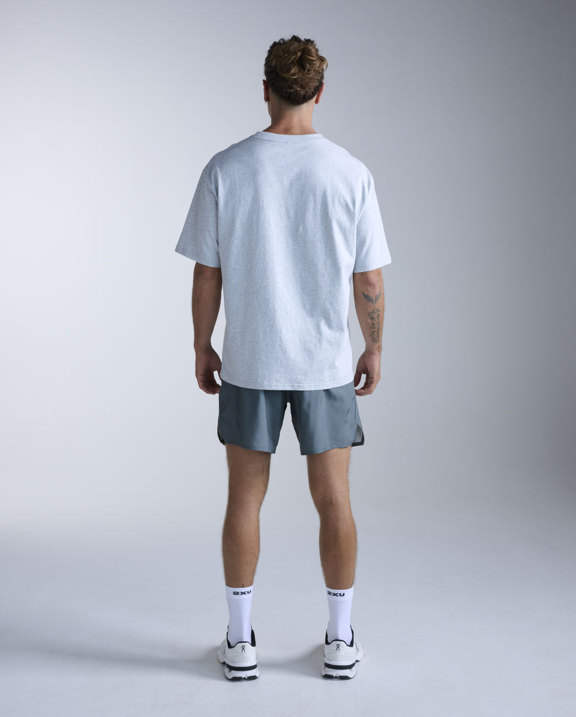 2xu-ez-oversized-organic-cotton-tee-grey-bio-baumwolle image 7