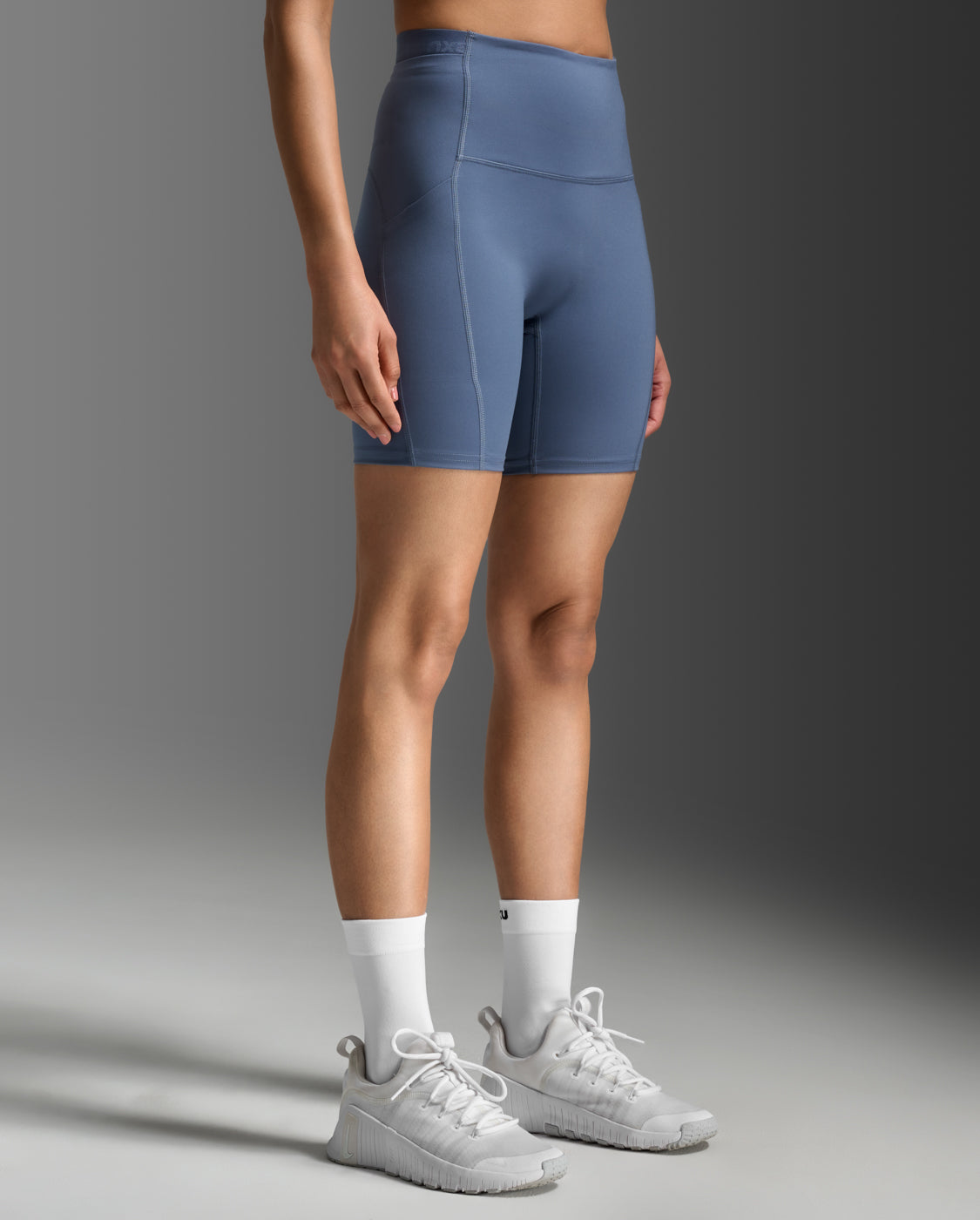 2xu-form-stash-hi-rise-6-compression-short-indigo image 5