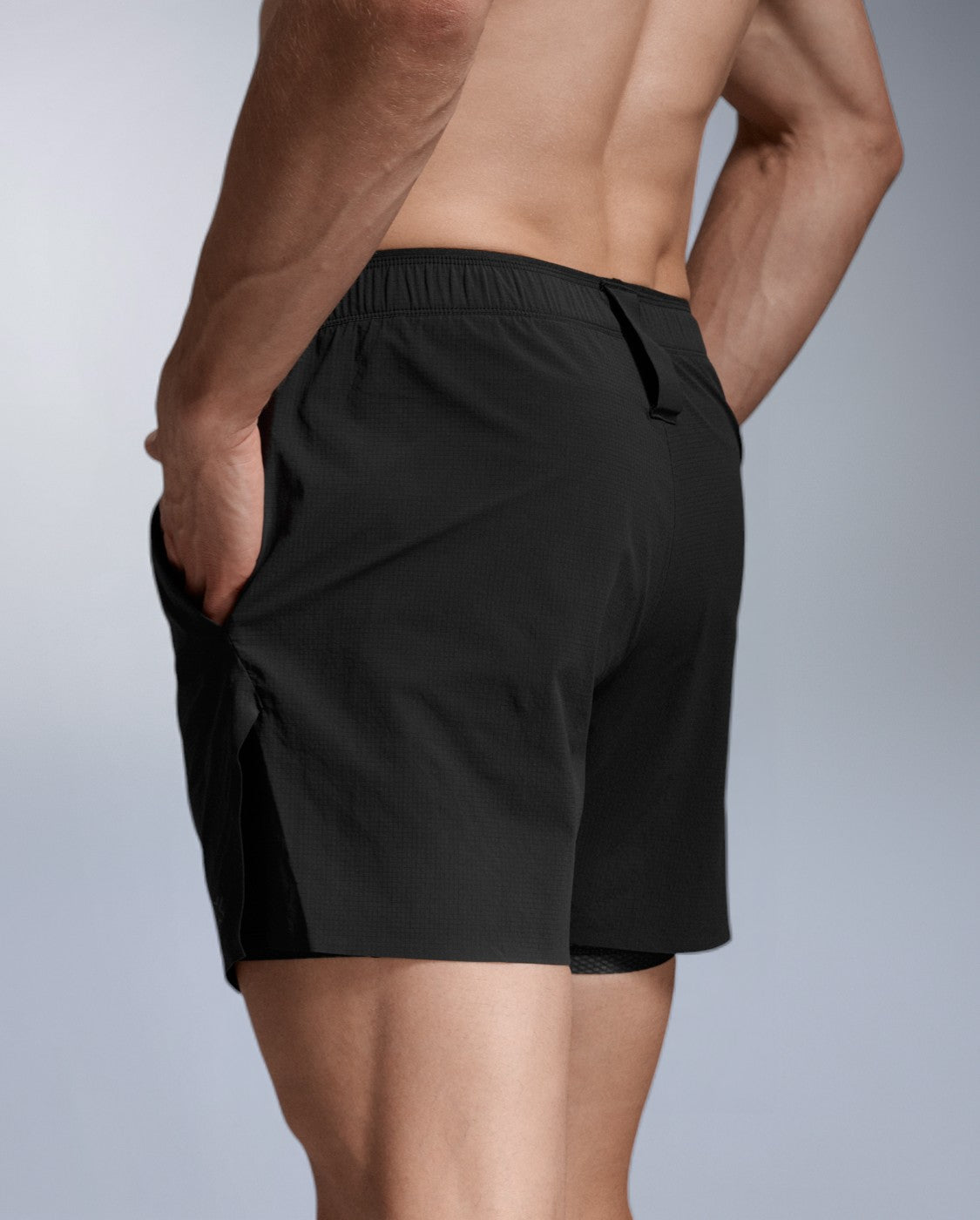 2xu-force-2-in-1-5-inch-shorts-trainingsshorts-schwarz image 3