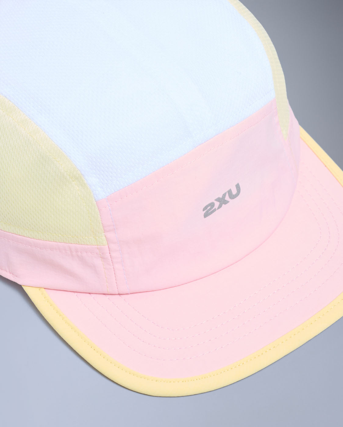 2xu-light-speed-small-cap-laufcap-pink-frost image 4