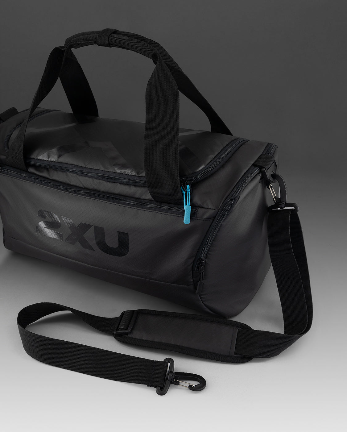 2xu-swim-race-gym-bag-30l-sporttasche-black image 7