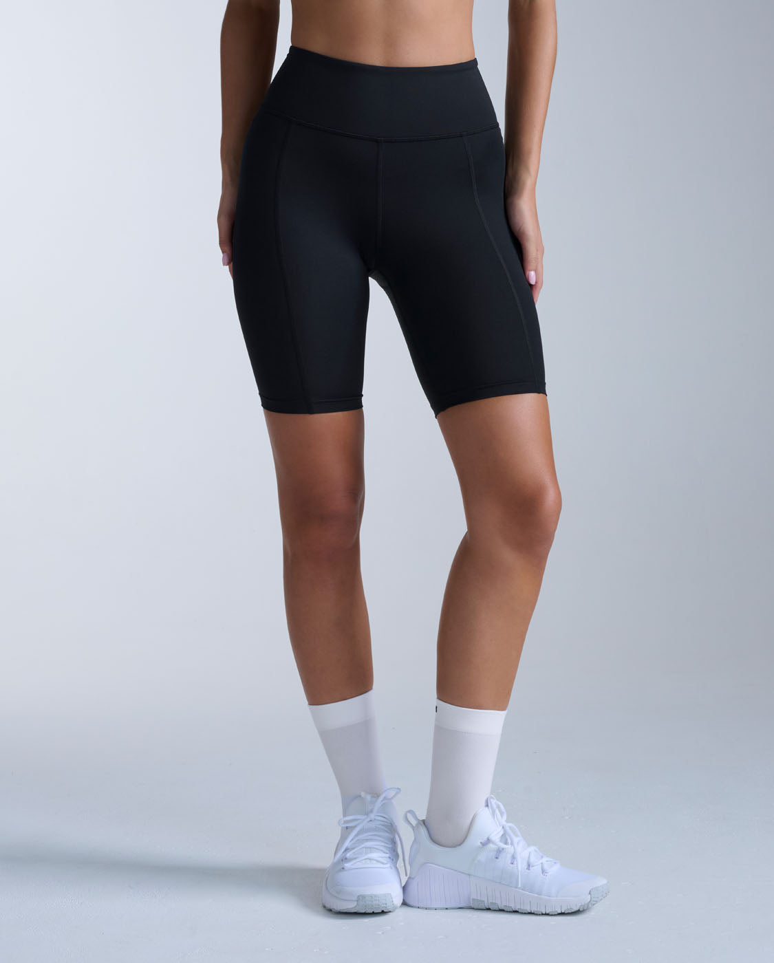 2xu-core-hi-rise-7-inch-shorts-schwarz-kompression image 1
