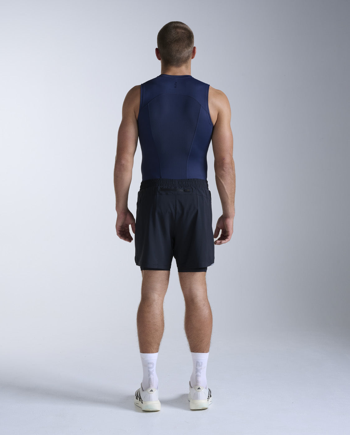 2xu-core-compression-sleeveless-top-herren-navy-rmellos image 3