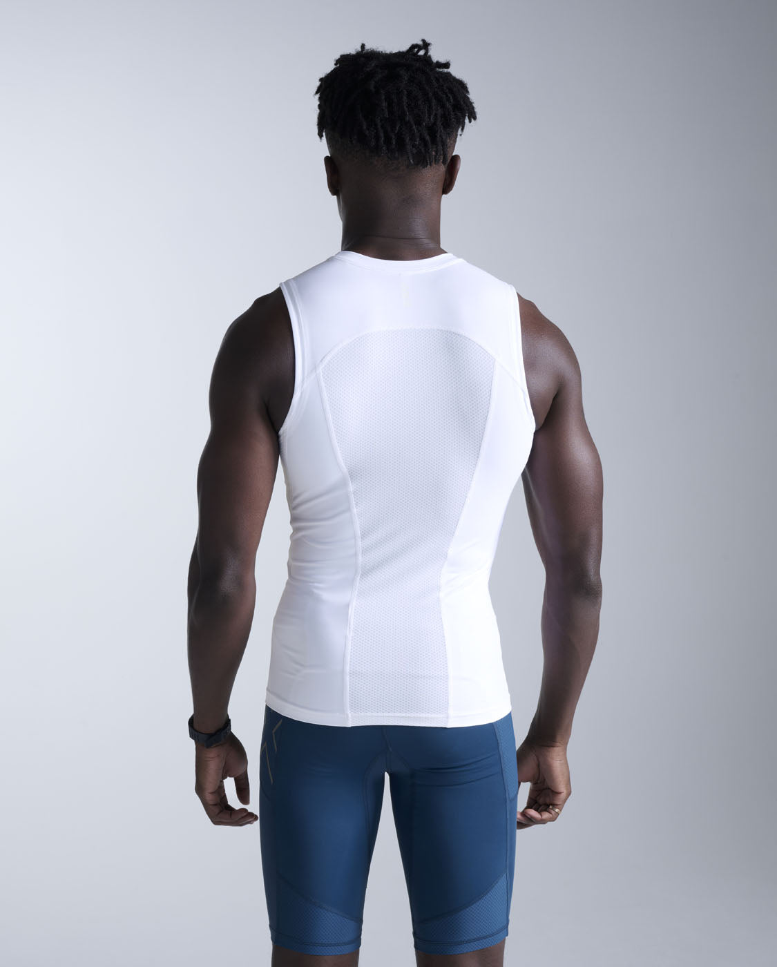 2xu-core-compression-sleeveless-tank-white-herren image 2