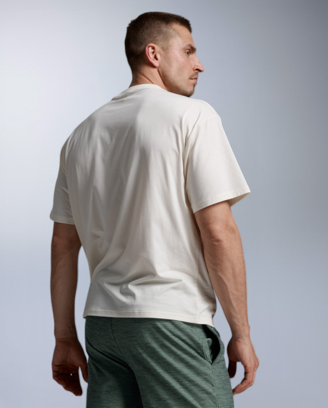 2xu-motion-oversized-tencel-tee-t-shirt-herren-chalk image 5