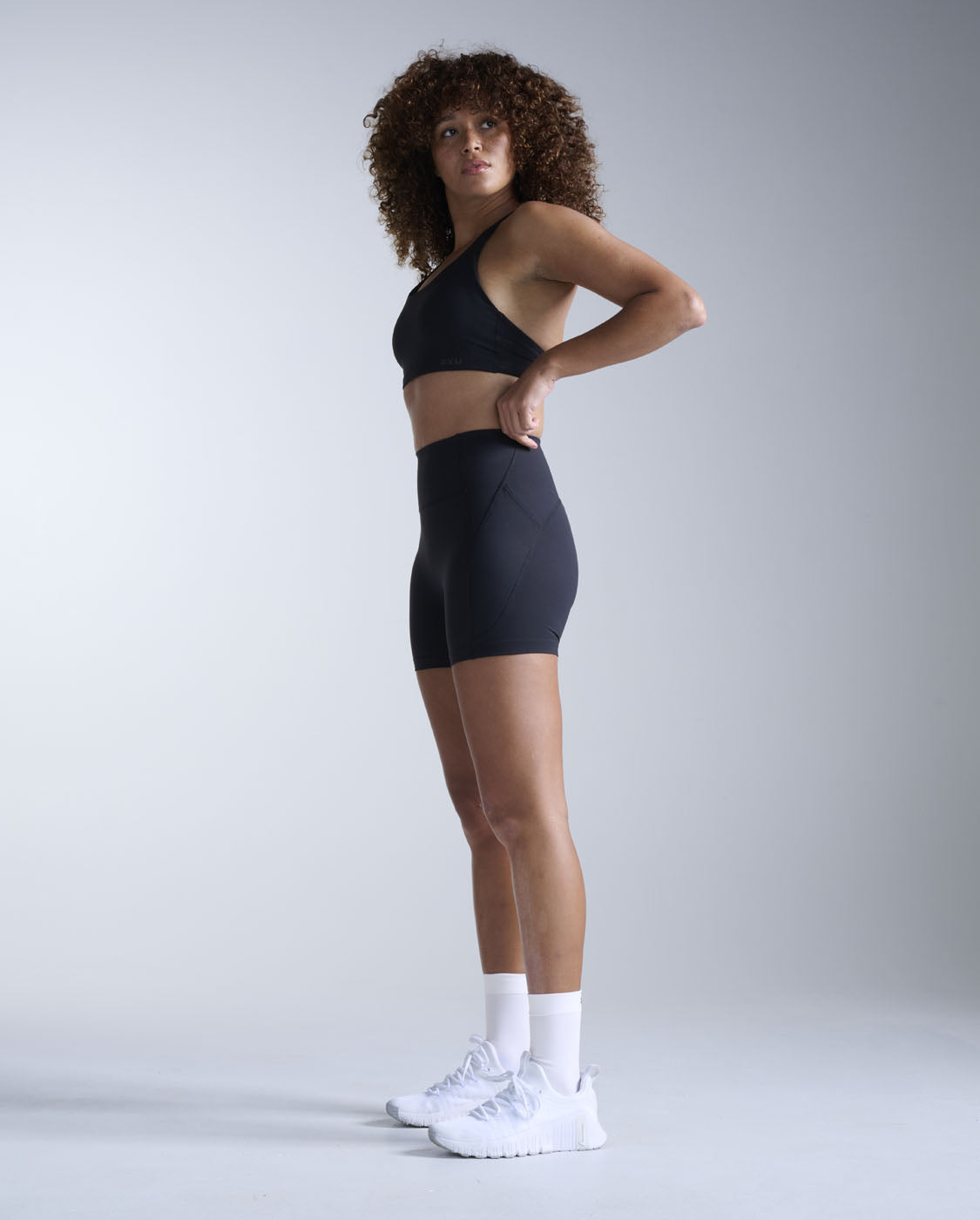 2xu-flex-hi-rise-compression-4-inch-shorts-schwarz-damen image 6