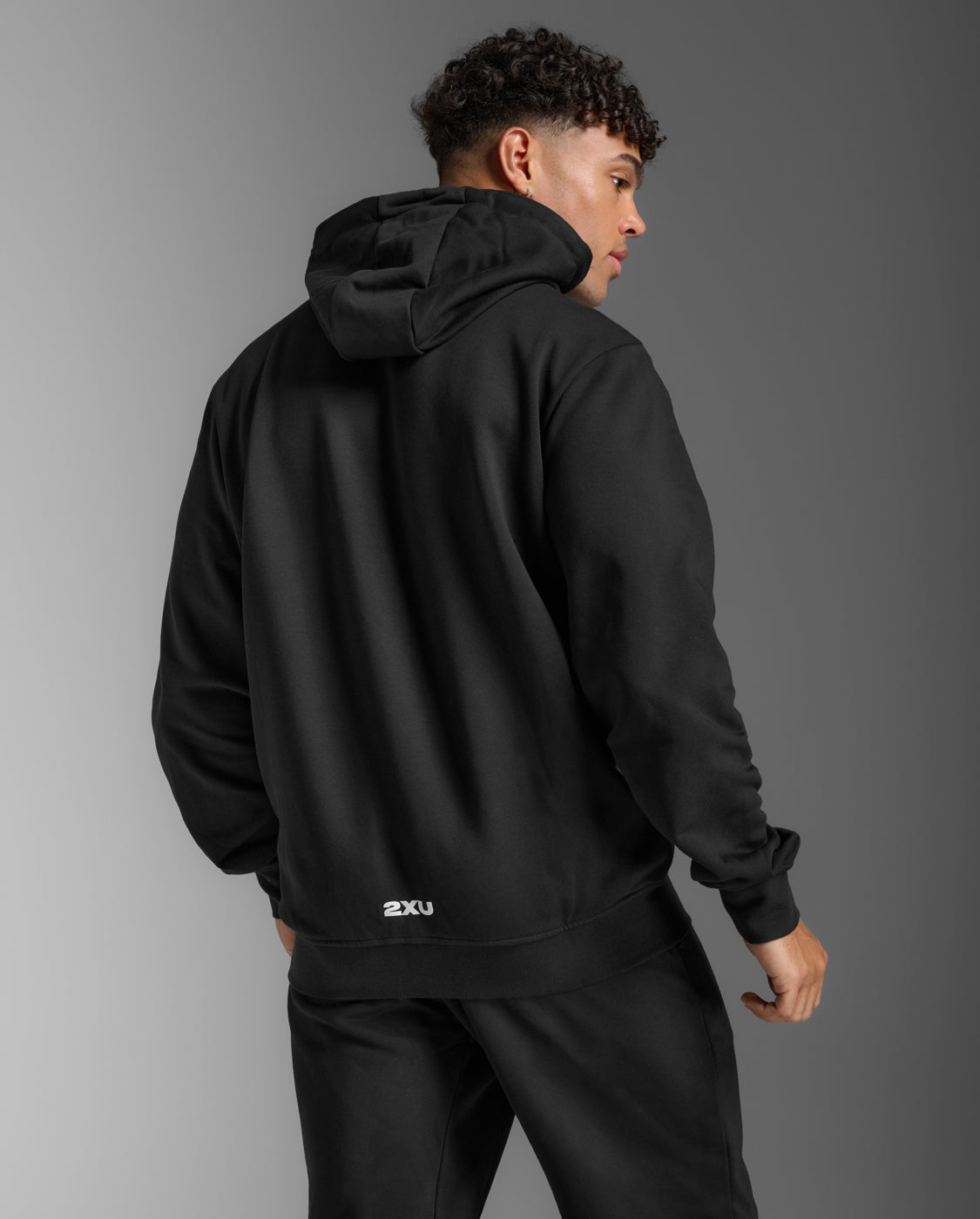 2xu-motion-aspire-zip-hoodie-kapuzenjacke-schwarz-fleece image 4