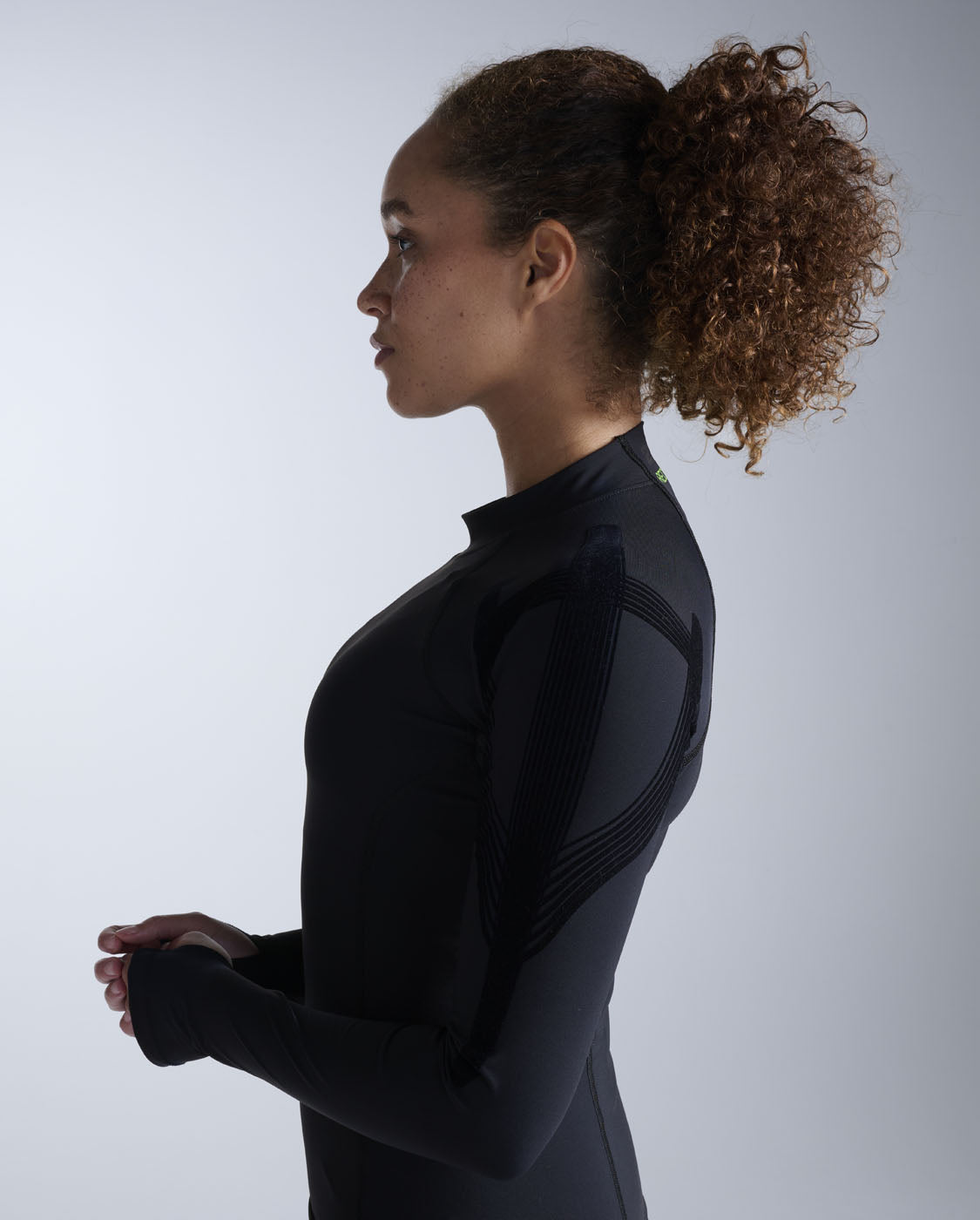 2xu-recovery-compression-top-damen-black-fir-extra-fest image 7