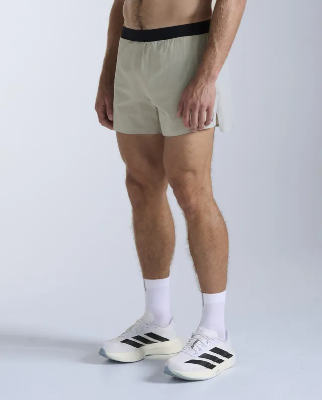 2xu-light-speed-stash-5-inch-shorts-herren-pebble image 1