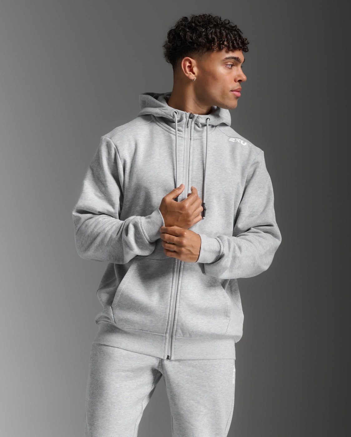2xu-motion-aspire-zip-hoodie-grey-marle-white-fleece image 2