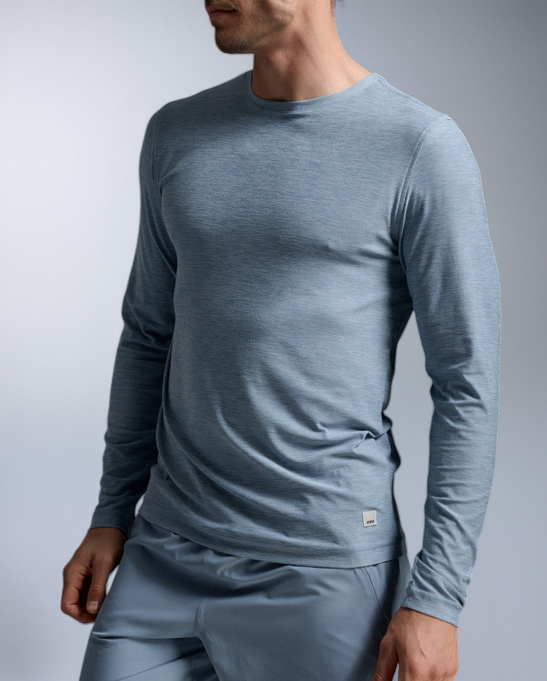 2xu-signature-long-sleeve-langarmshirt-blue-shade-herren image 3