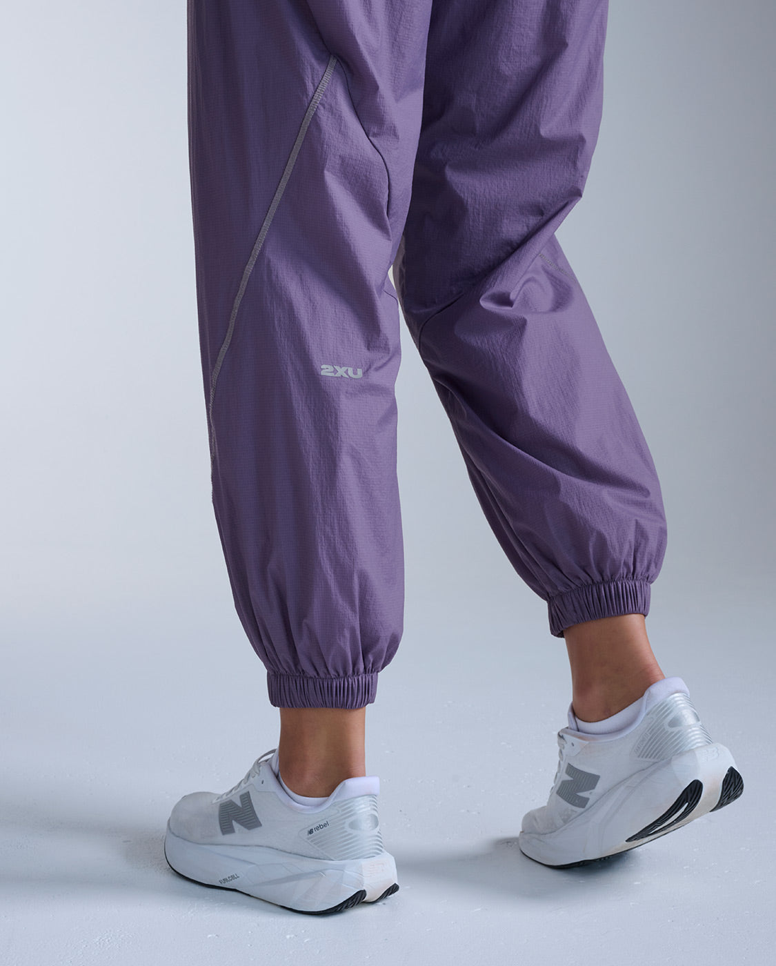 2xu-aero-oversized-jogger-damen-dusted-grape image 6