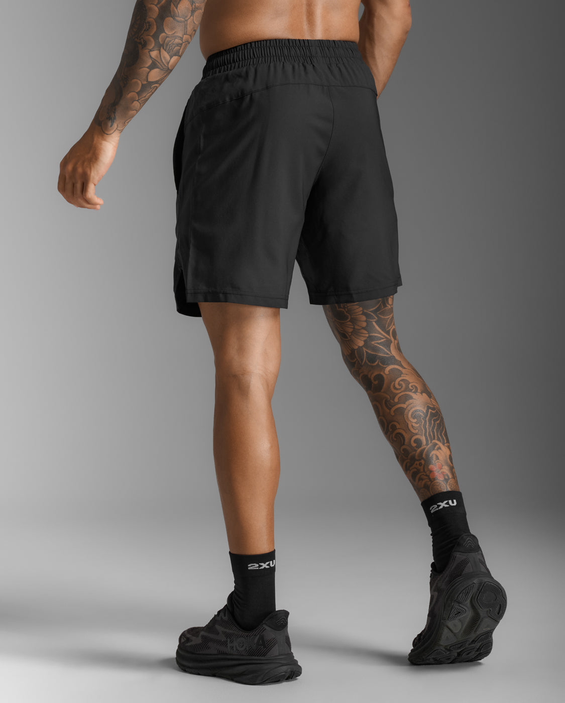 2xu-motion-aspire-7-inch-shorts-laufshorts-schwarz-herren image 3