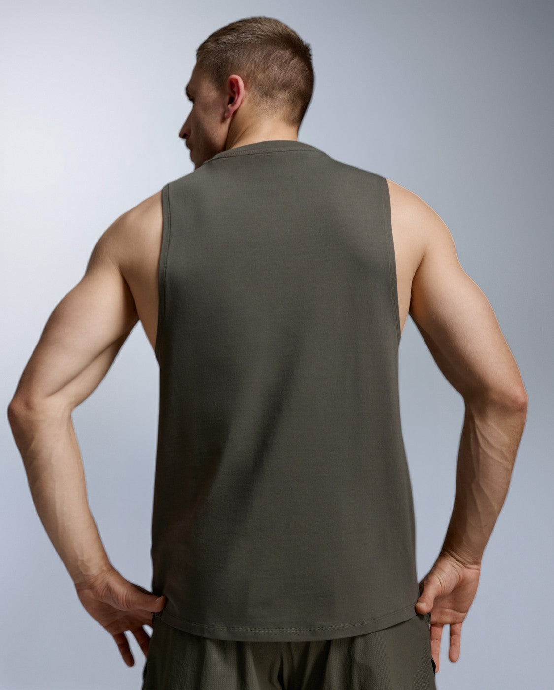 2xu-motion-cotton-flex-tank-top-herren-flint-atmungsaktiv image 3