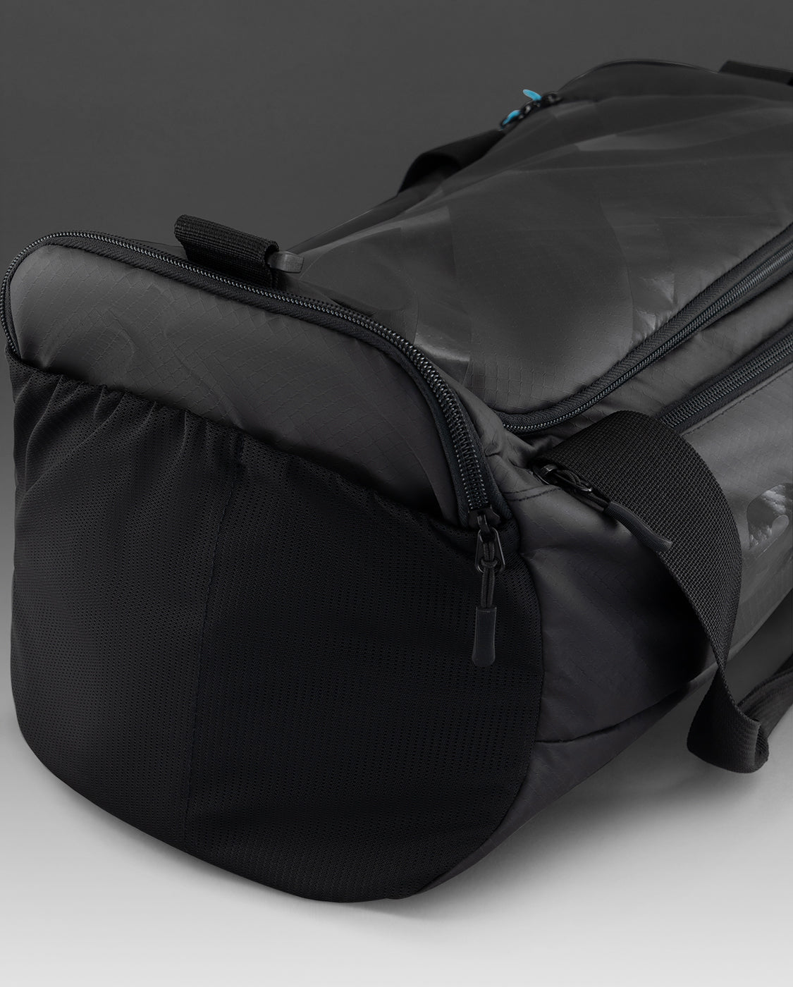 2xu-swim-race-gym-bag-30l-sporttasche-black image 6