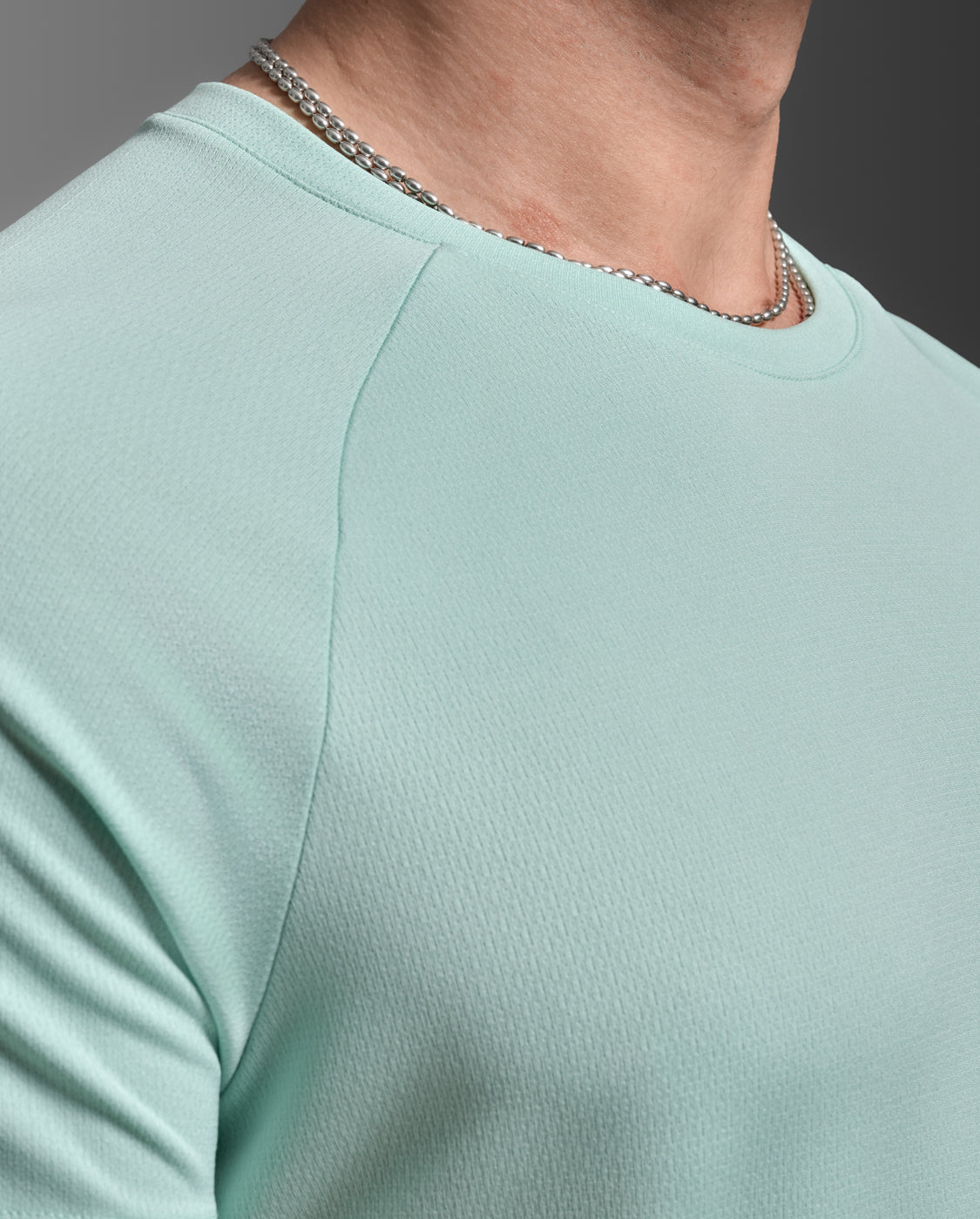 2xu-aero-tee-laufshirt-digital-mint-black-herren-slim image 6