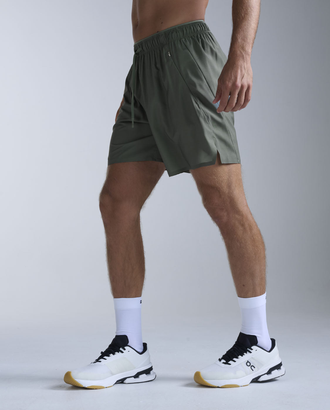 2xu-motion-7-inch-unlined-shorts-herren-fern-green image 2