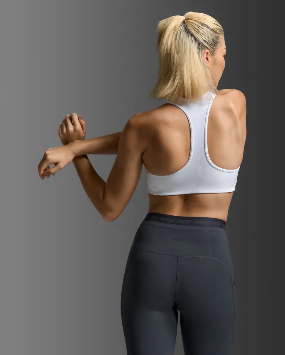 2xu-form-racerback-sport-bh-damen-white-medium-impact image 1