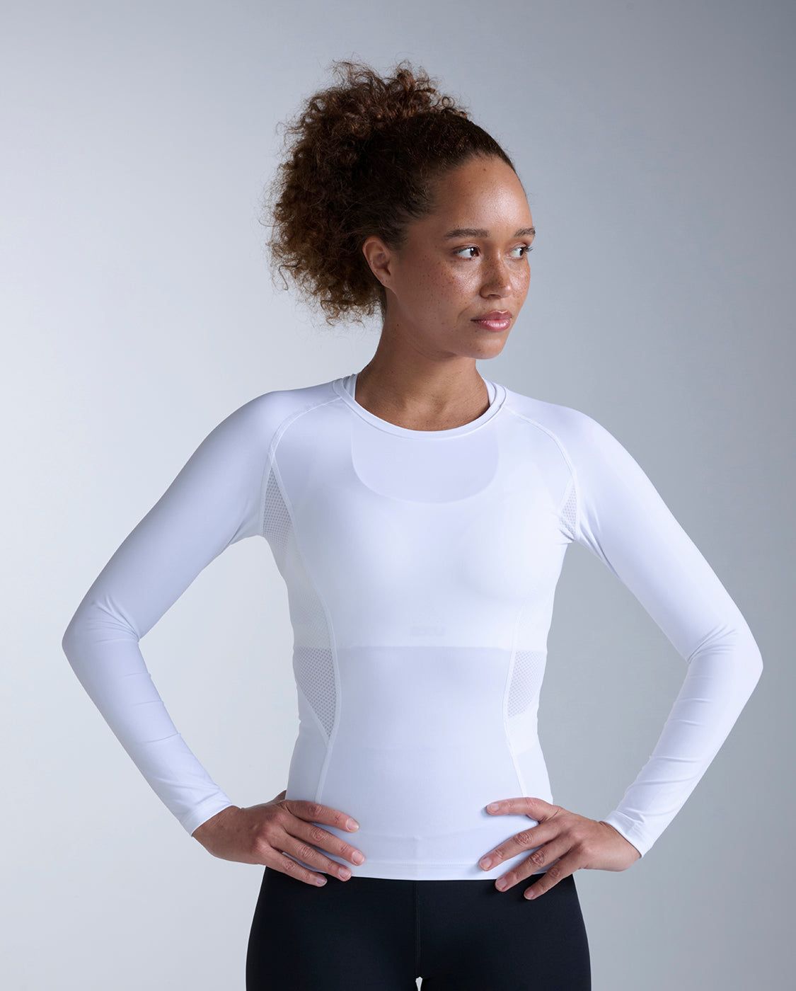 2xu-core-compression-long-sleeve-shirt-damen-wei image 1