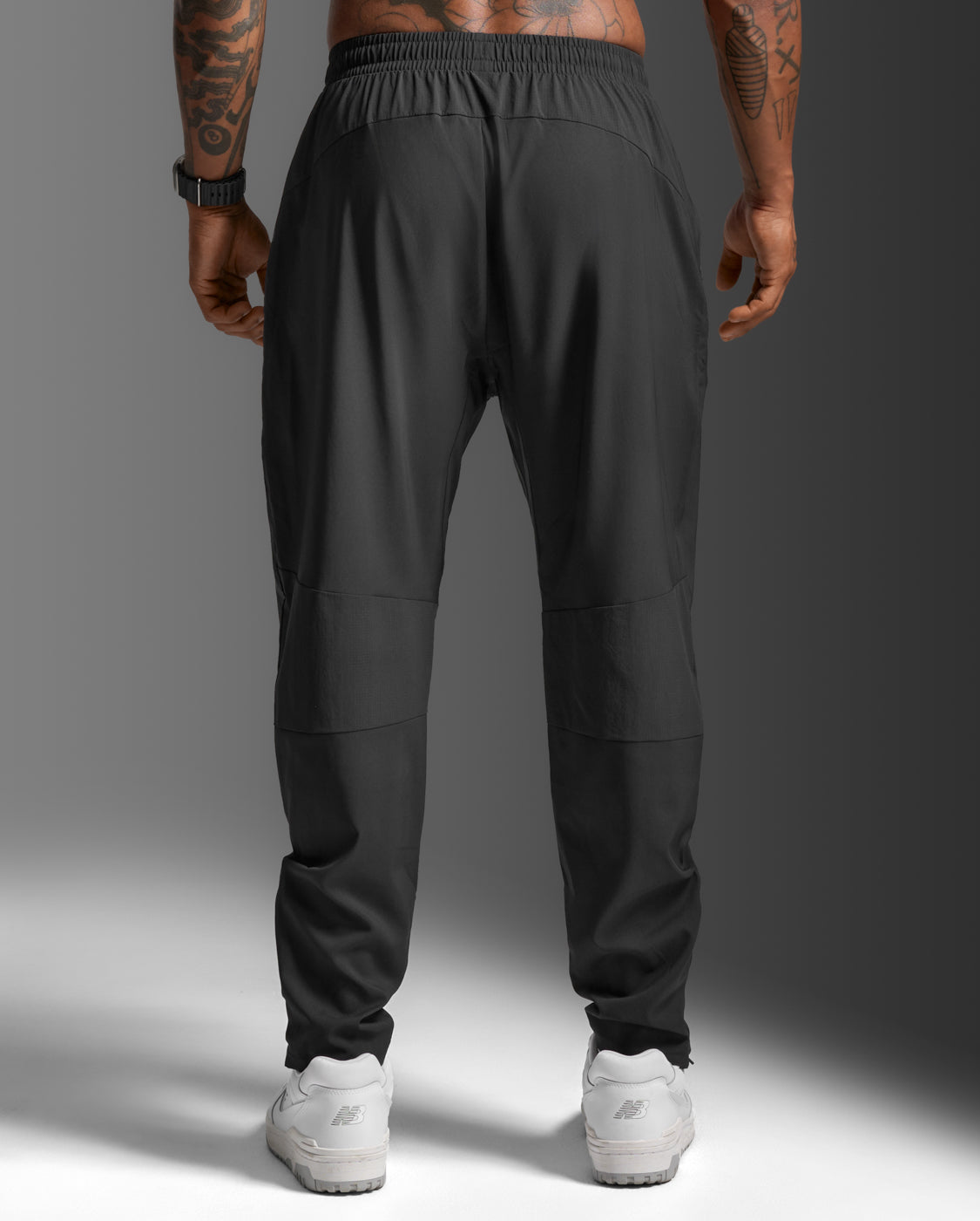 2xu-aero-woven-jogger-schwarz-laufhose-herren image 2