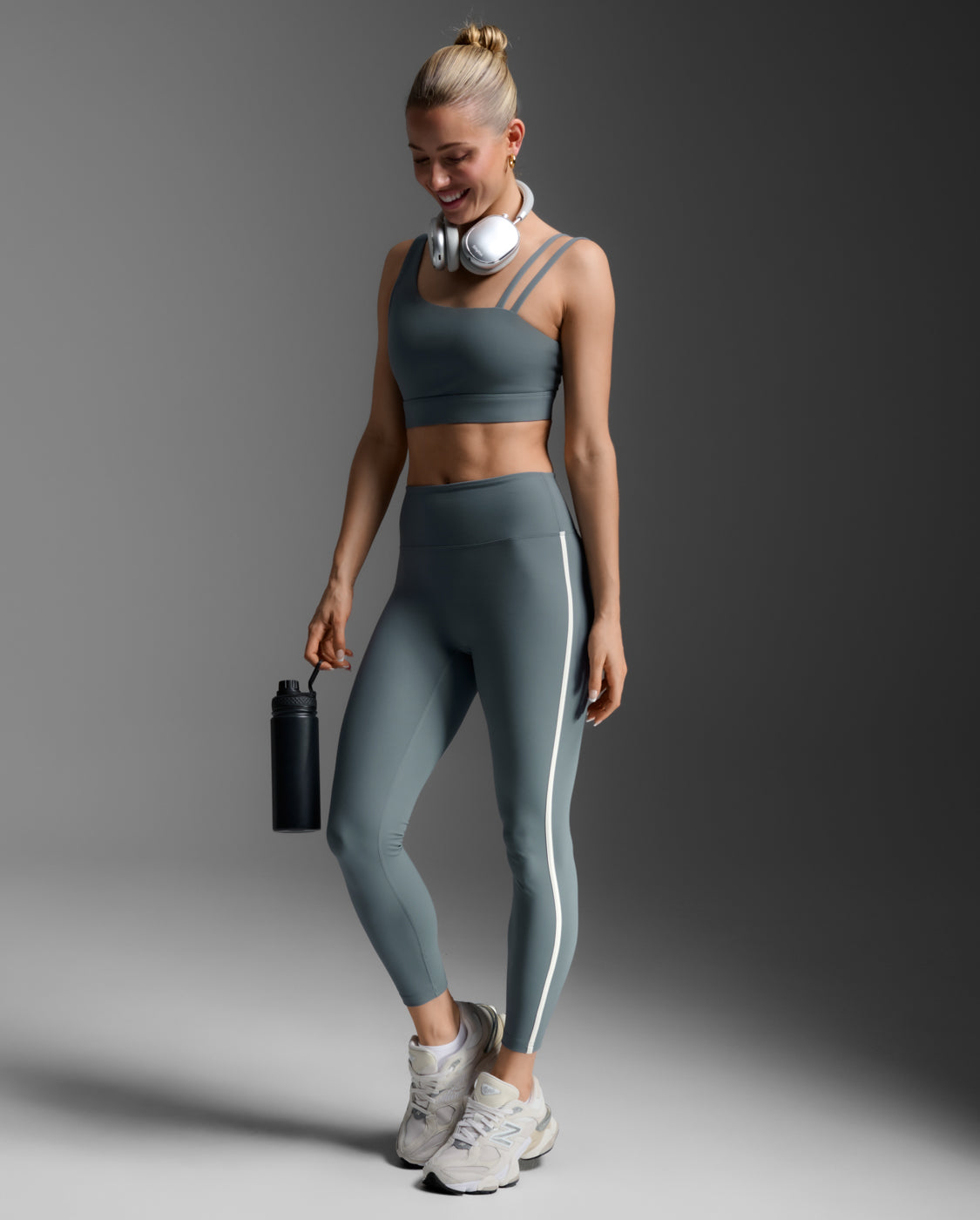 2xu-fluid-asymmetric-bra-damen-dark-sage-sport-bh image 4