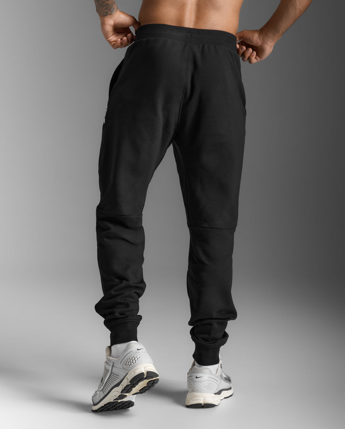 2xu-motion-aspire-trackpants-trainingshose-black-white image 3