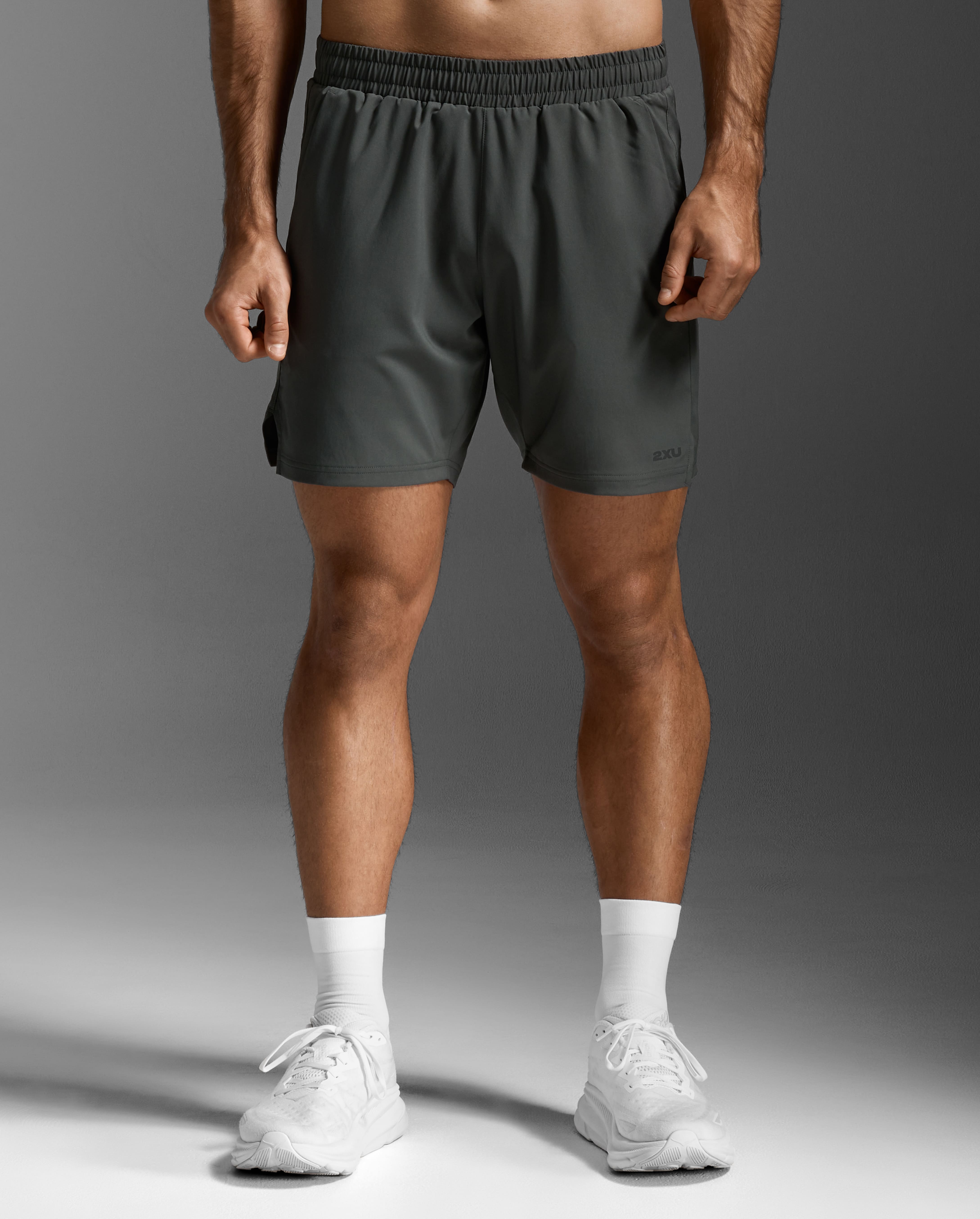 2xu-aero-7-inch-shorts-herren-grau-ungef-ttert-zip image 2