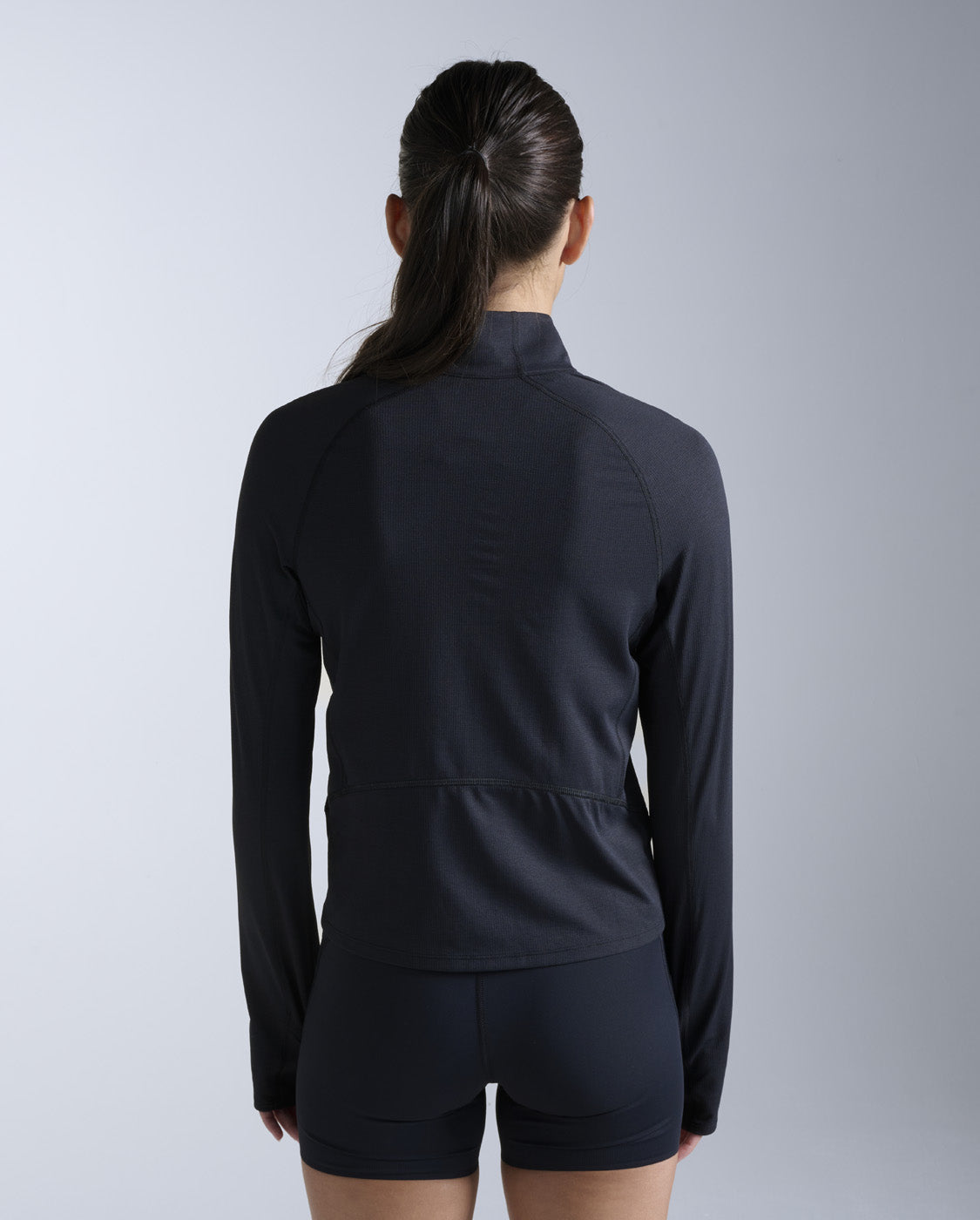 2xu-aero-trail-1-2-zip-laufshirt-damen-schwarz-langarm image 8