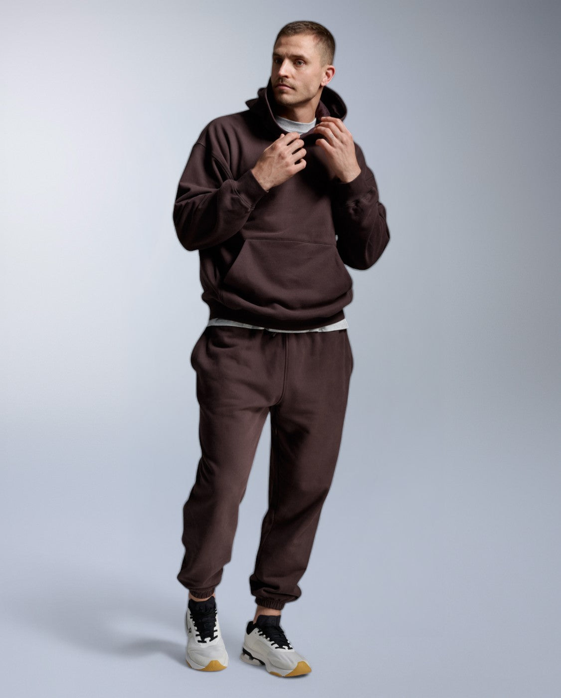 2xu-ez-oversized-organic-cotton-hoodie-bark-hoodie image 4