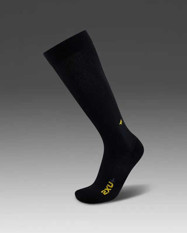 2xu-flight-compression-socks-unisex-schwarz-kompression image 1