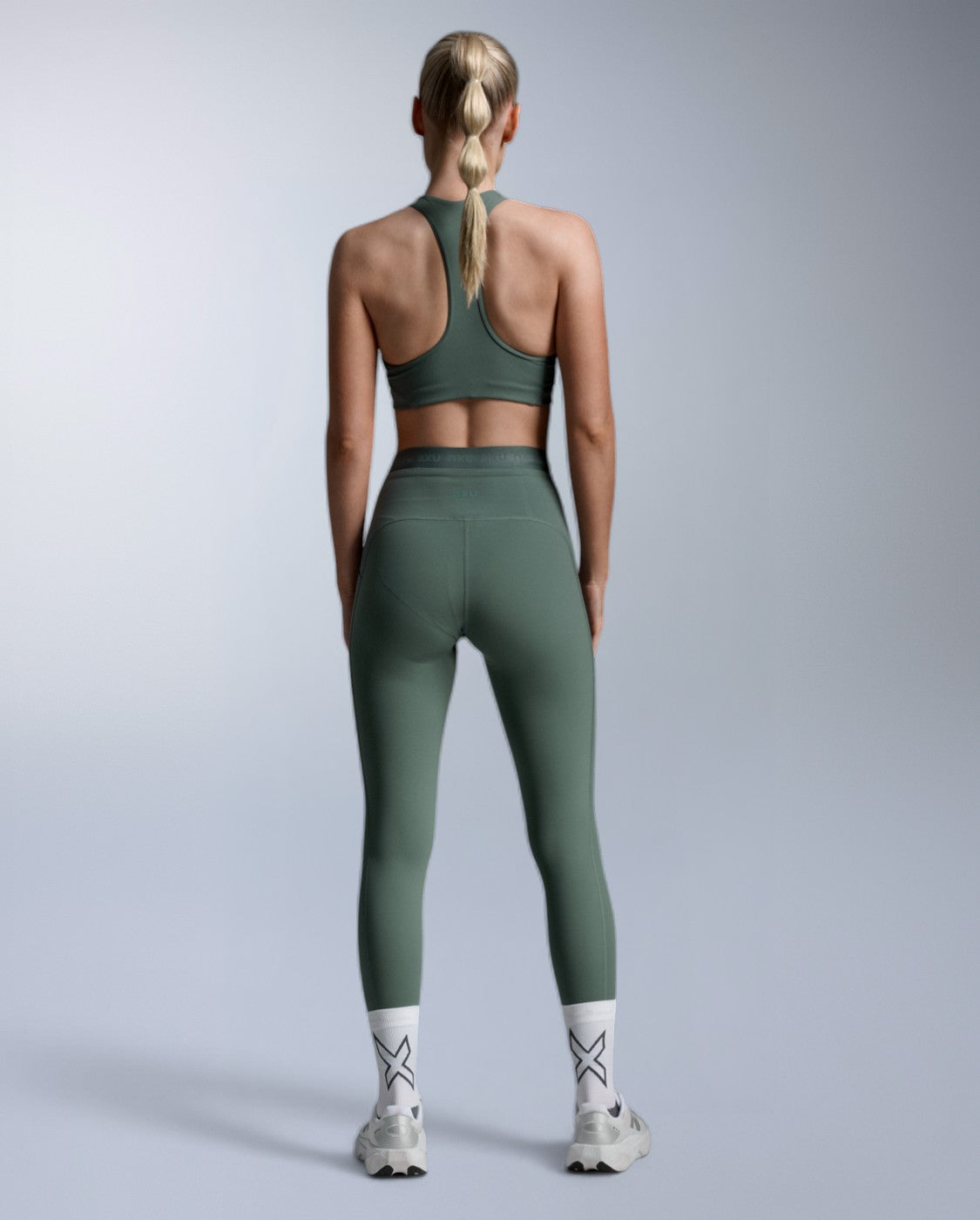 2xu-form-stash-hi-rise-tights-olive-leaf-kompression image 7