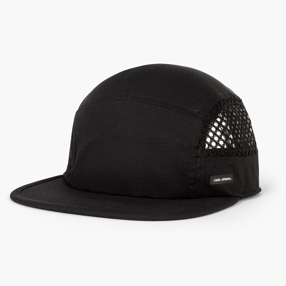 ciele-gocap-eq-whitaker-unisex-cap-schwarz-mesh image 1