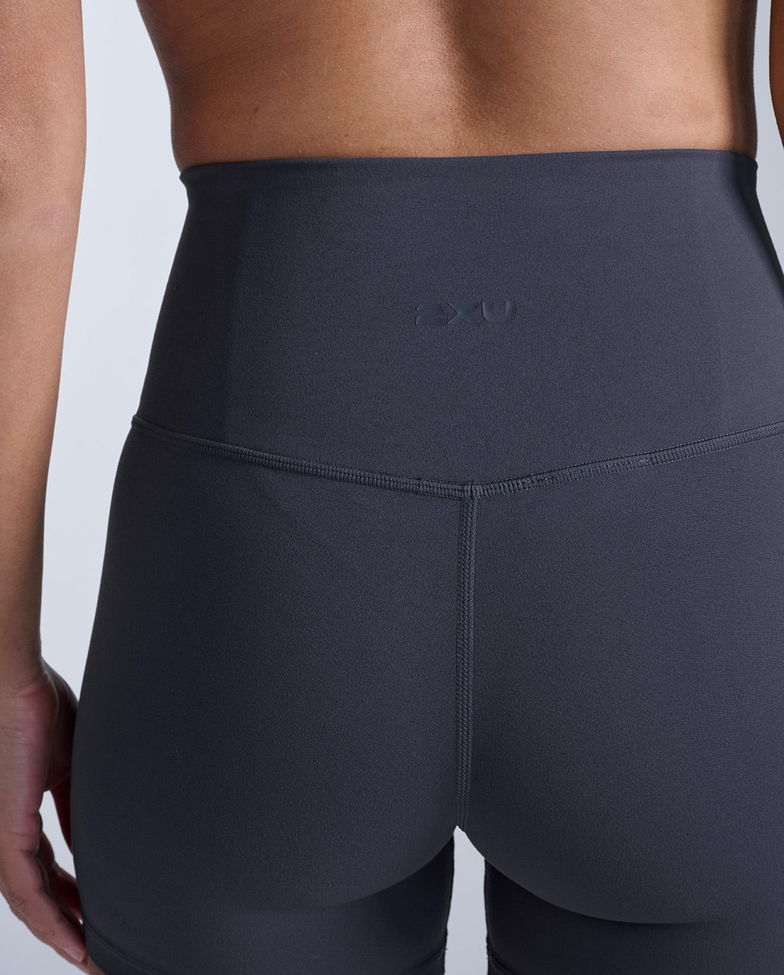 2xu-fluid-hi-rise-5-inch-shorts-damen-india-ink-high-waist image 3