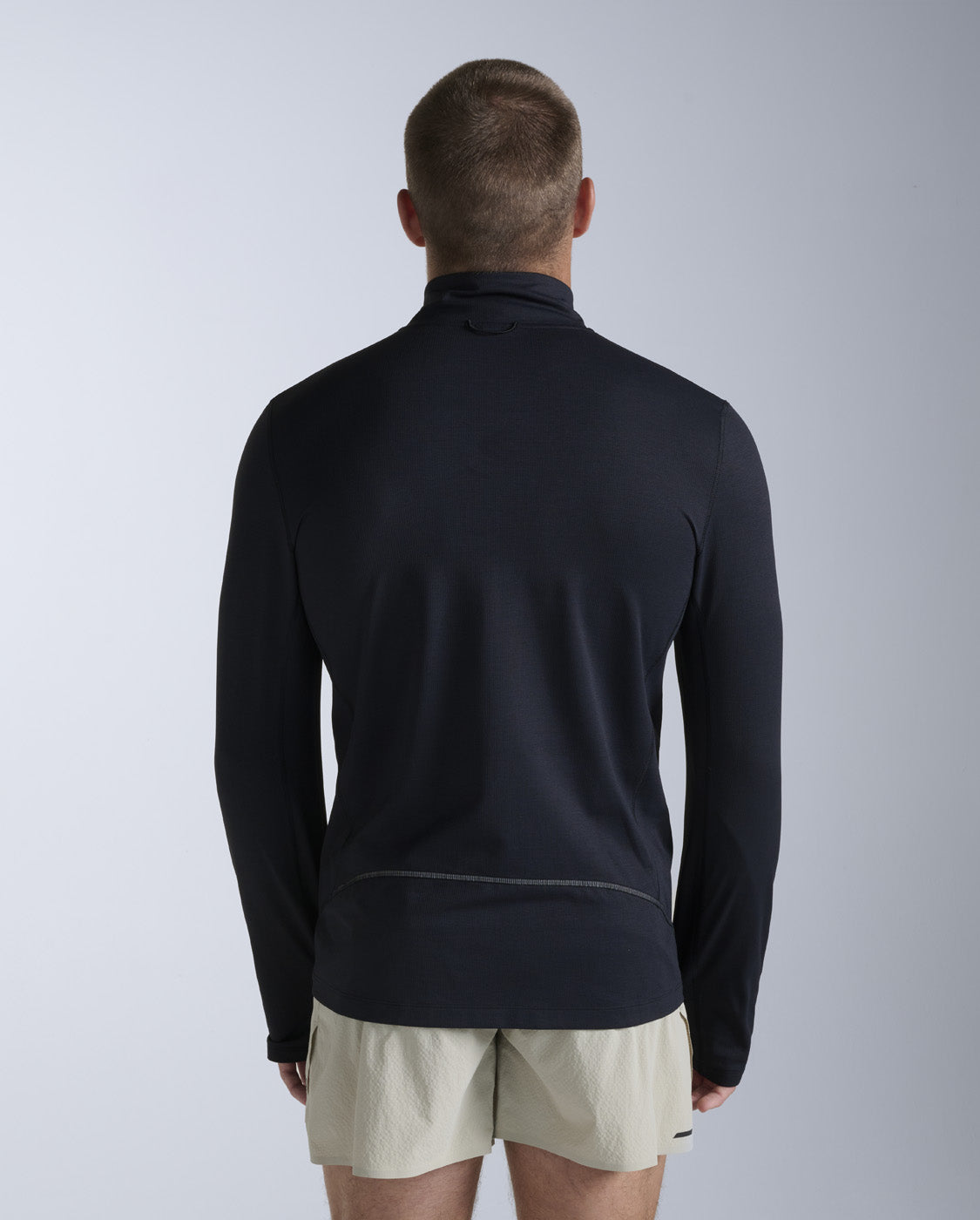 2xu-aero-trail-1-2-zip-langarmshirt-herren-schwarz-stretch image 8