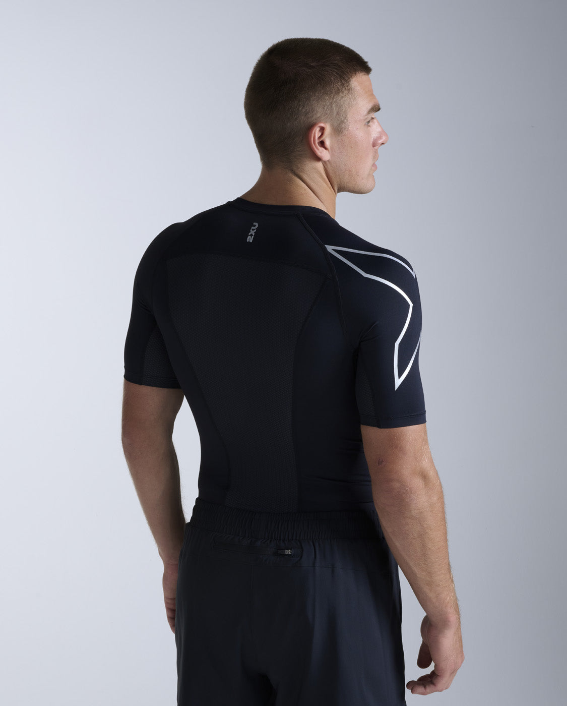 2xu-core-compression-kurzarm-kompressionsshirt-schwarz image 4