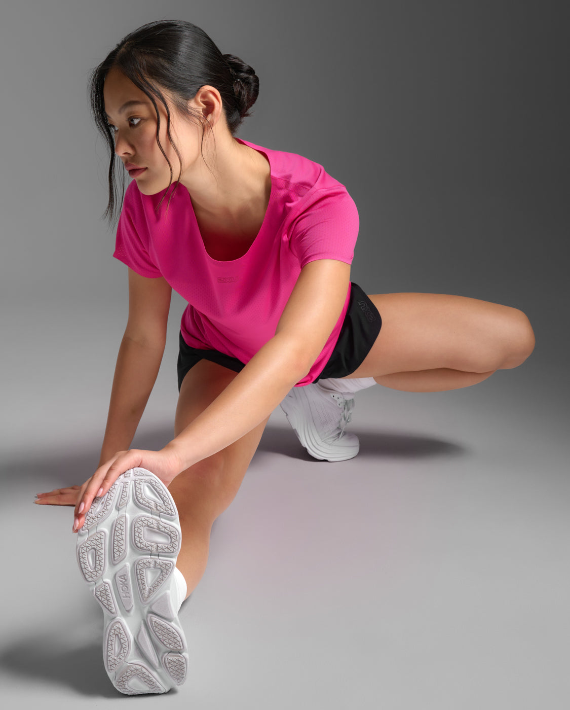 2xu-light-speed-tech-tee-laufshirt-damen-fuchsia image 5