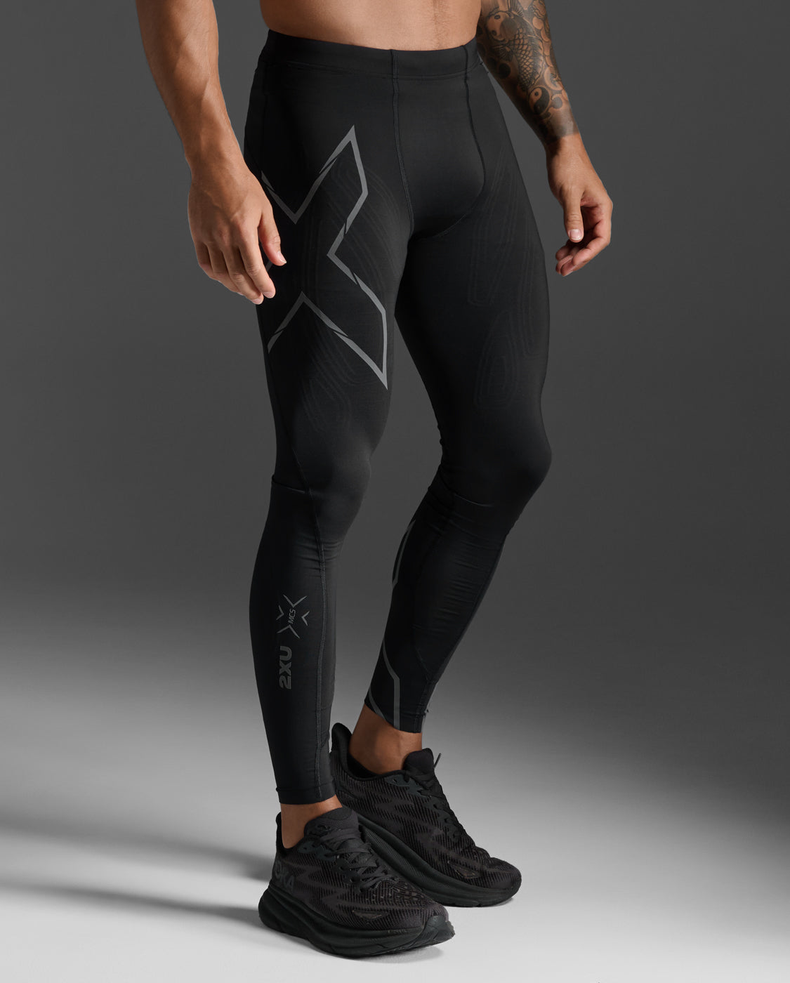 2xu-light-speed-compression-tights-herren-schwarz-mcs image 4