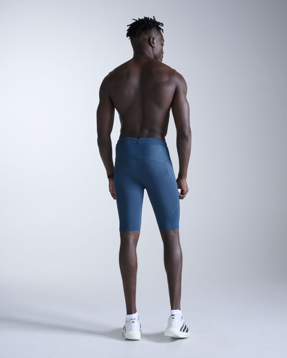 2xu-light-speed-react-compression-shorts-majol-black image 5