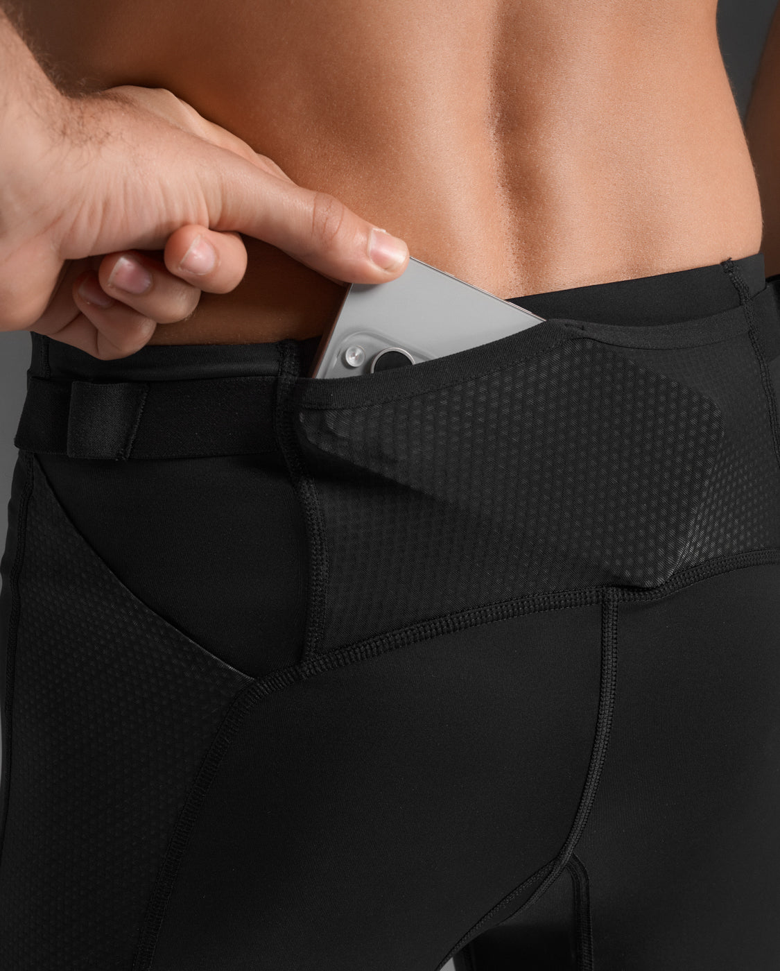 2xu-aero-mesh-compression-tights-black-herren-kompression image 7